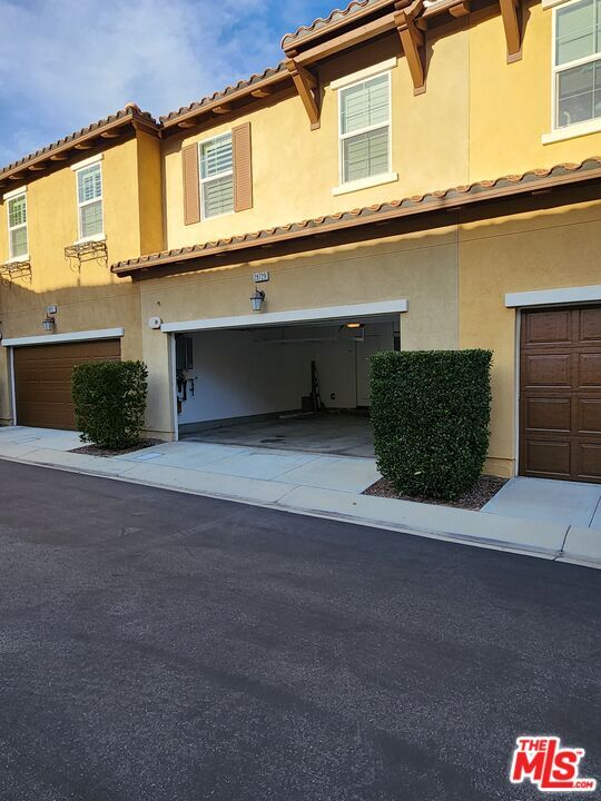 Building Photo - 28729 Jardineras Dr