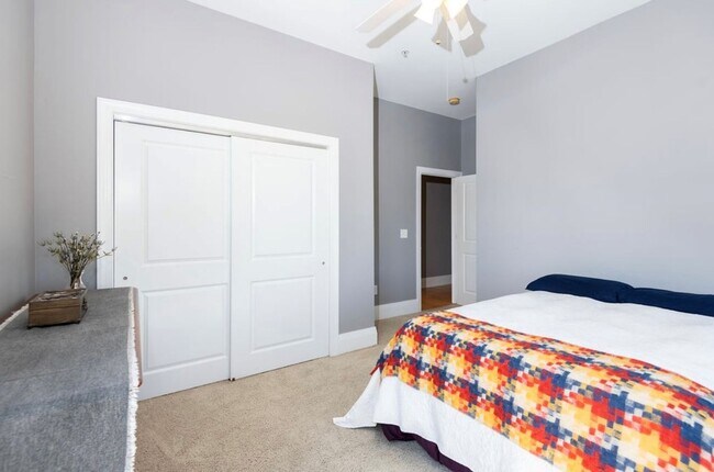 Building Photo - 2BR/2FULL BATH! Down Town Wilmington ''The Weldon'', an art deco Brooklyn Arts district.