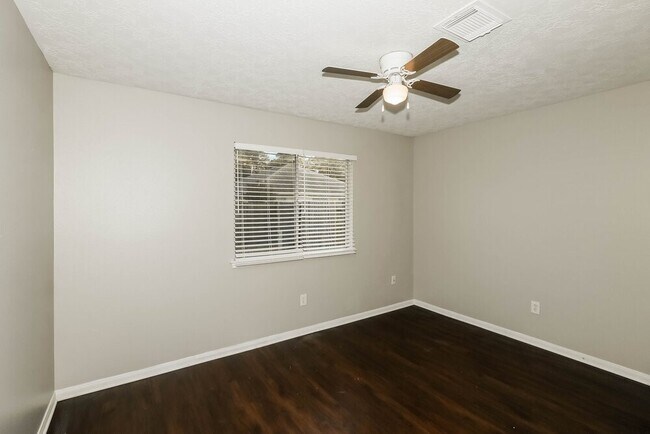 Building Photo - 32123 Decker Oaks Dr