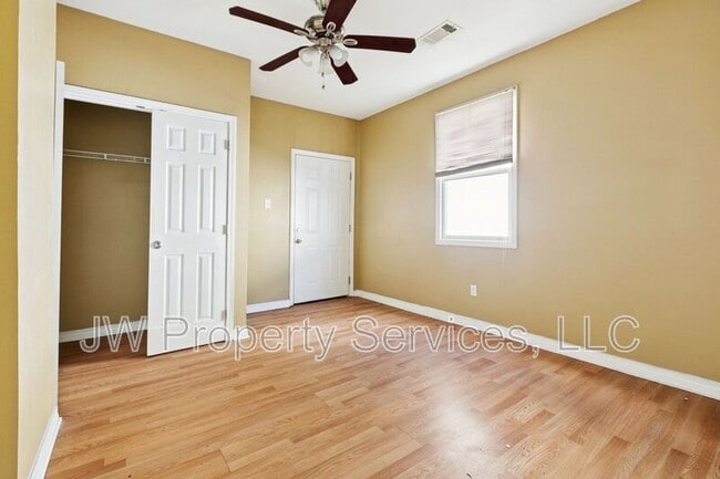 Building Photo - 2522 N Tonti St