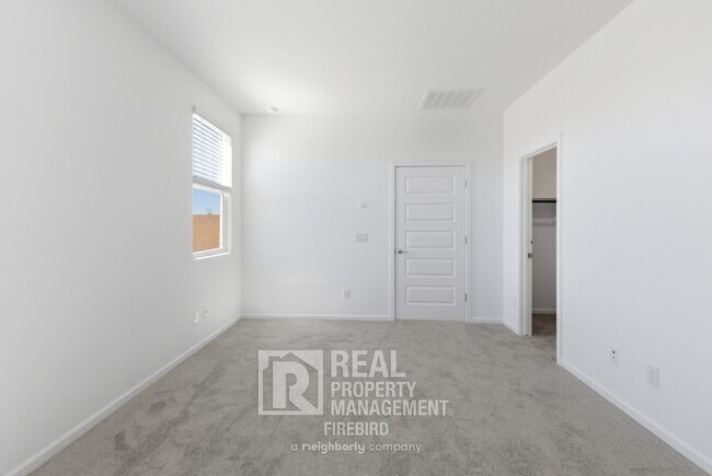 Building Photo - 17333 W Smoketree Dr