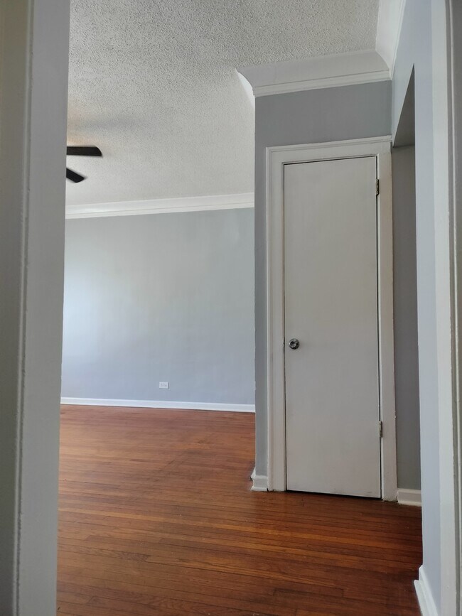 Building Photo - 11142 S Eggleston Ave