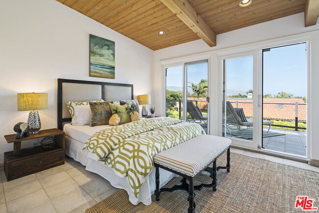 Building Photo - 7036 Grasswood Ave