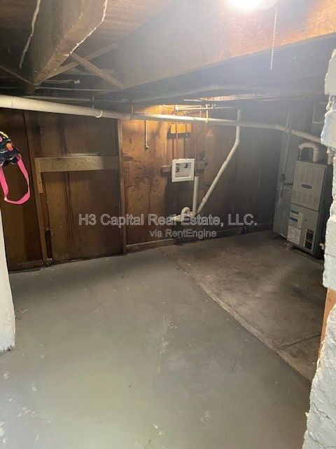 Building Photo - 207 S 16th St