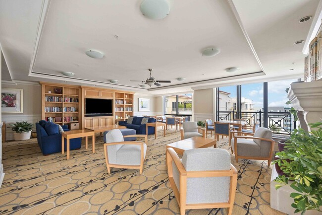 Building Photo - "Luxurious 3-Bed Sarasota Penthouse with S...