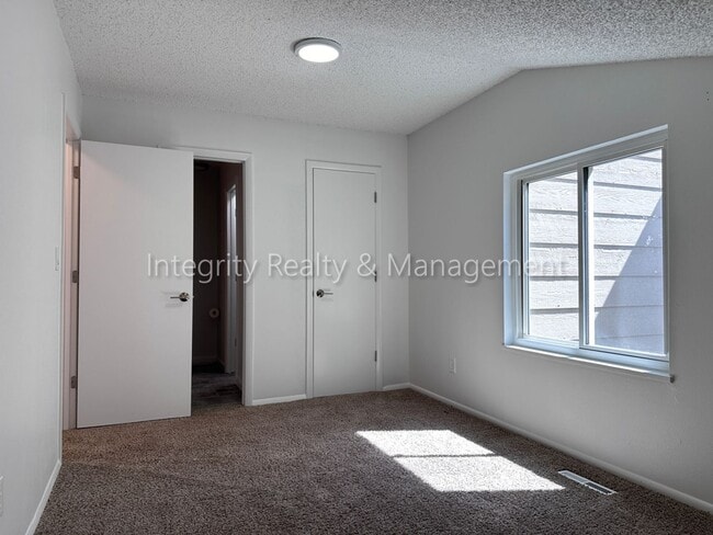 Building Photo - 3860 S Atchison Way
