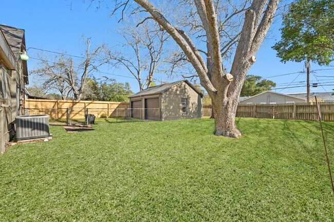 Building Photo - 1509 Mulcahy St