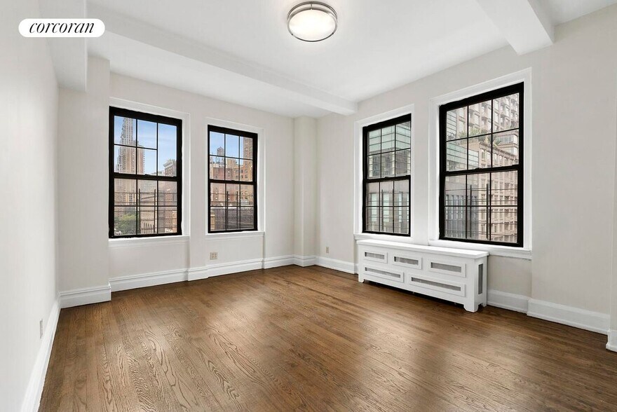 Building Photo - 175 W 76th St