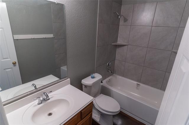 Building Photo - 830 Brittany Way