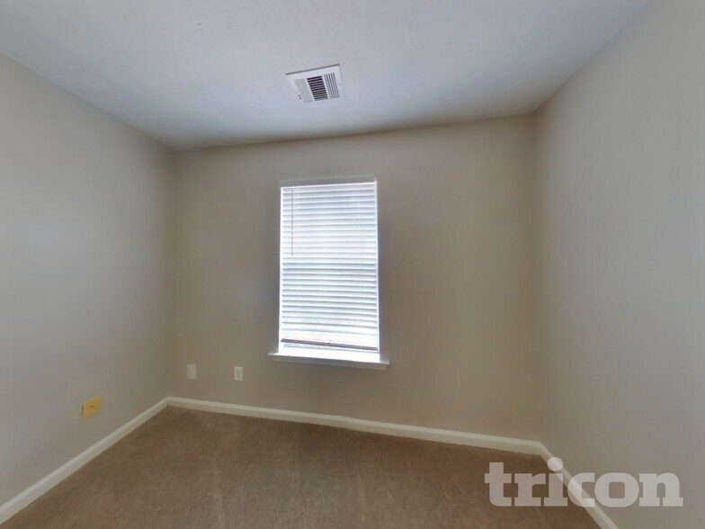 Building Photo - 135 Tillman Ct