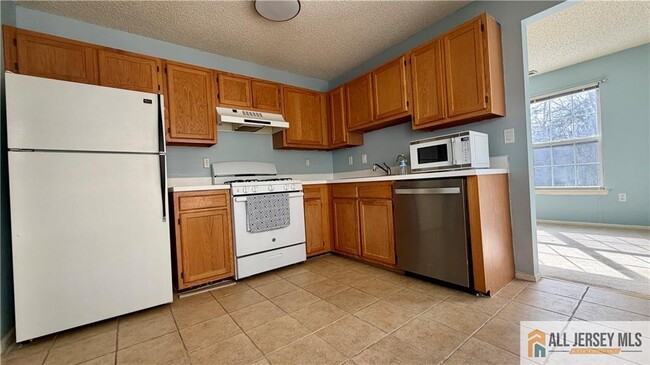 Building Photo - 826 Magnolia Ln