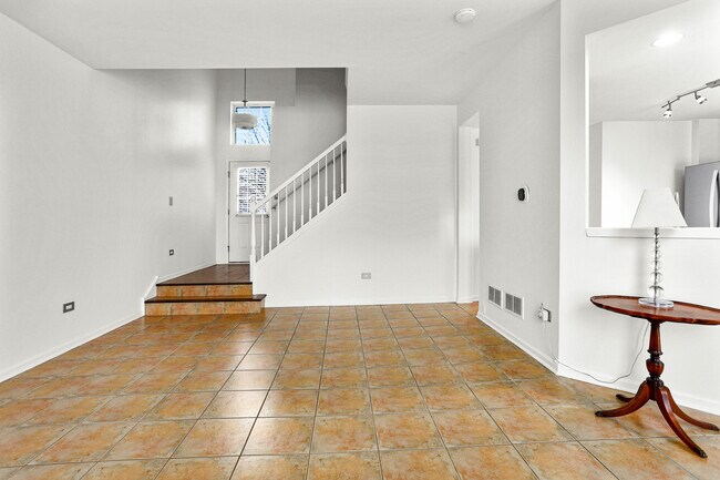 Building Photo - 16846 S Mallard Ln