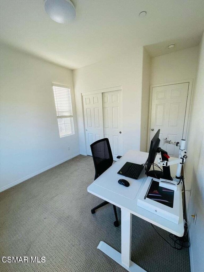 Building Photo - 708 Owens River Dr
