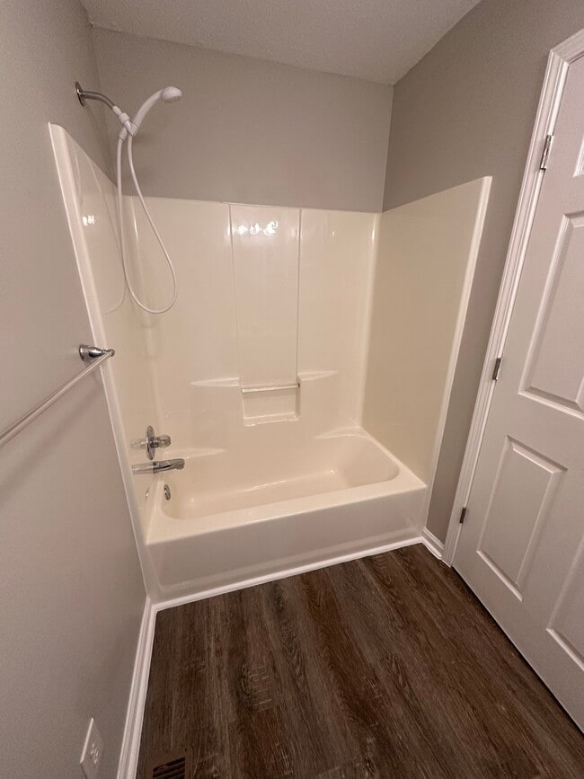 Building Photo - 4293 Bristow Rd