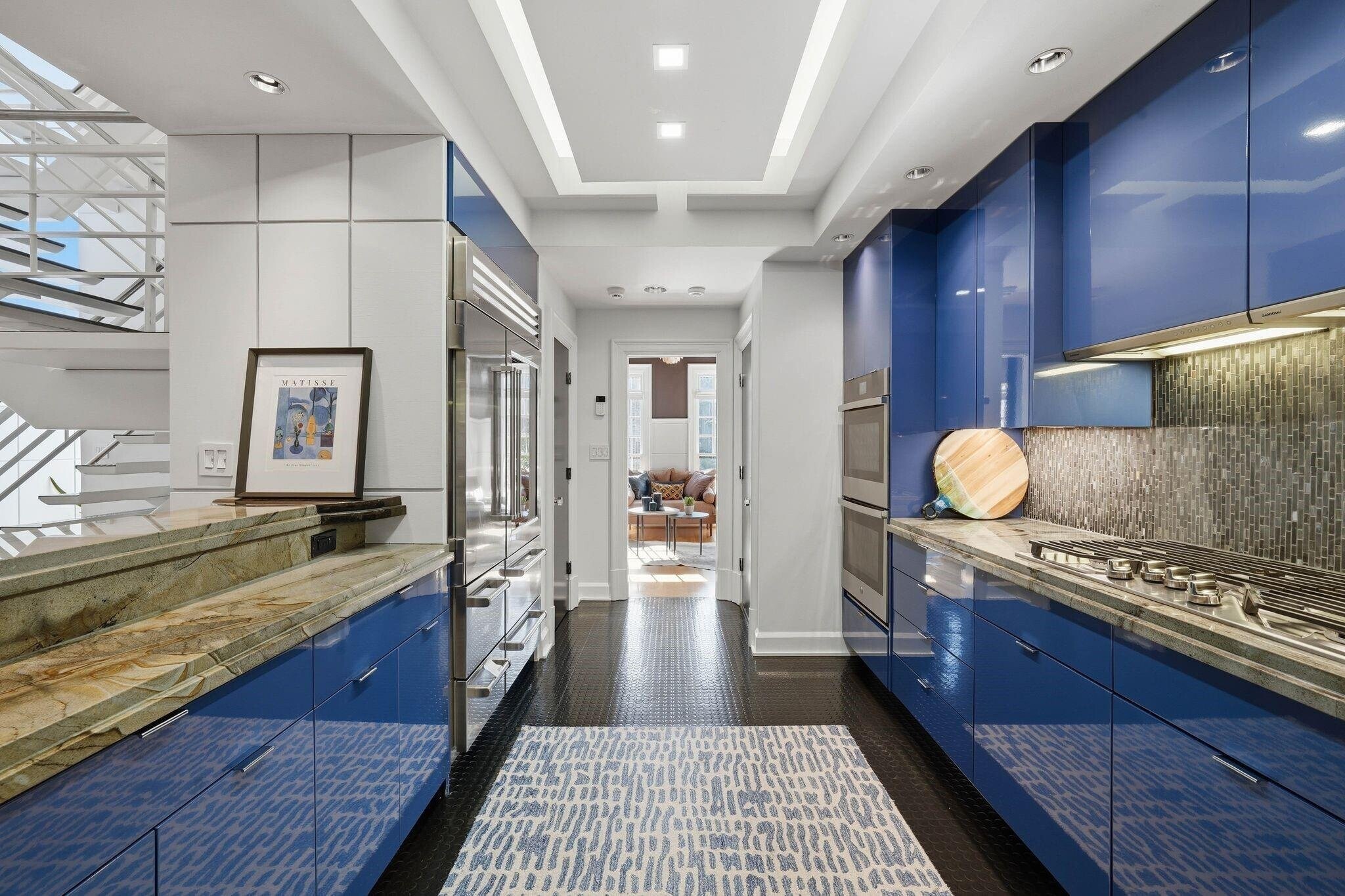 Building Photo - 1124 Dilworth Crescent Row