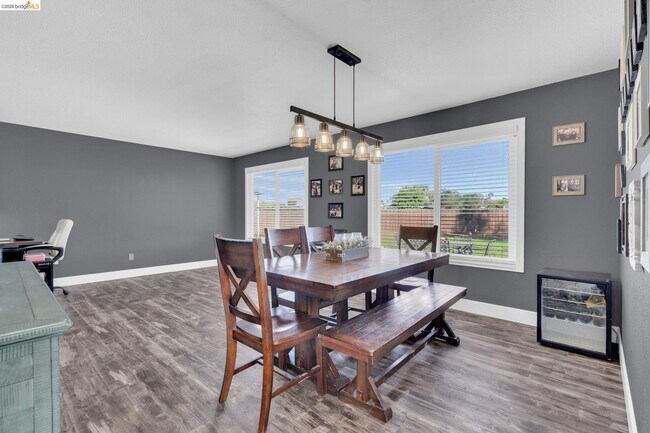 Building Photo - 59 Old Stagecoach Rd