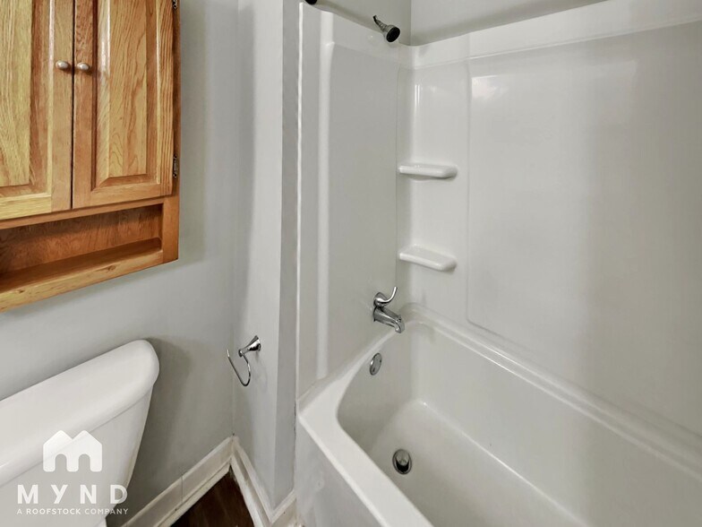 Building Photo - 2286 Briarwood Cir SW