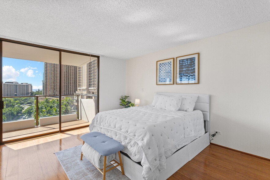 Building Photo - 1860 Ala Moana Blvd