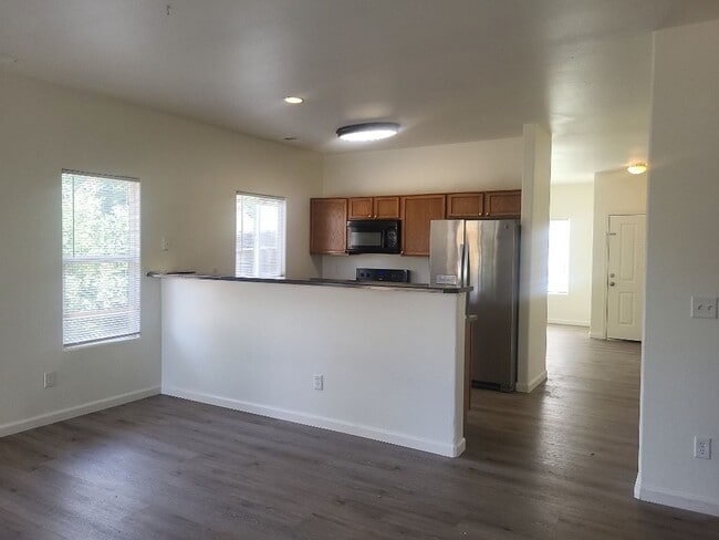 Building Photo - 9955 Sandhaven Ct