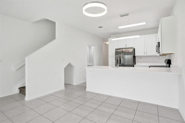 Building Photo - 4748 SW 63rd Terrace