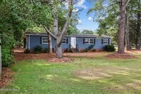 Building Photo - 741 Cindas Ln