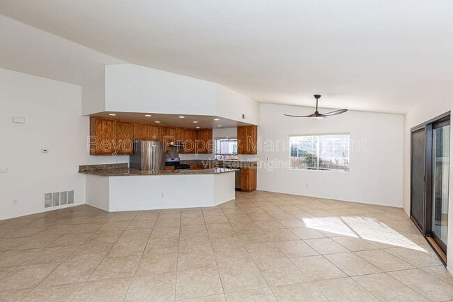 Building Photo - 608 Maybritt Cir