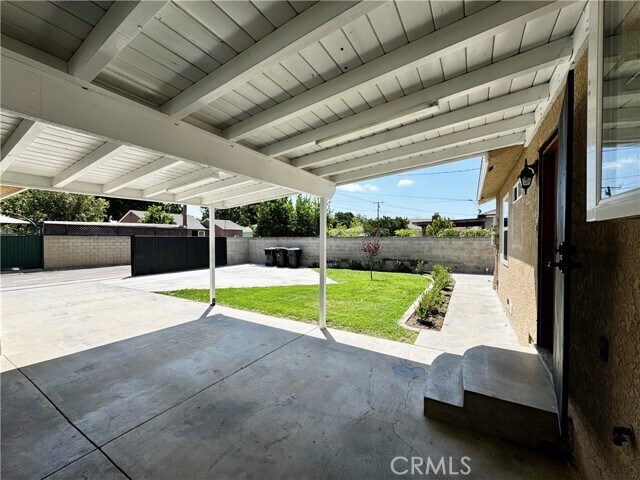 Building Photo - 14414 Studebaker Rd