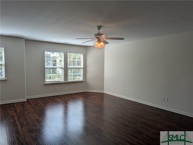Building Photo - 325 Windmill Dr