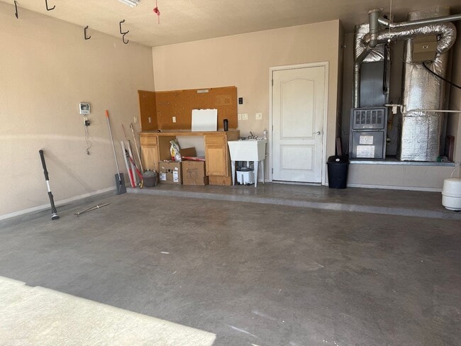 Building Photo - 917 Playa Azul St