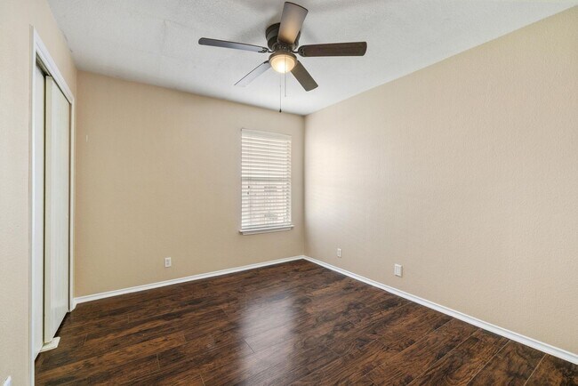 Building Photo - 104 Brentwood Dr