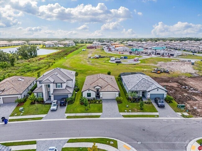 Building Photo - 5308 Coral Reef Wy