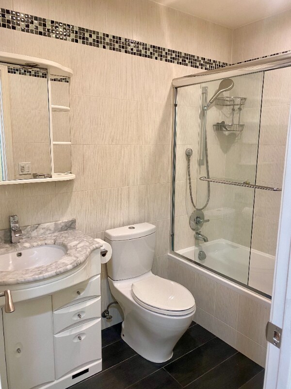 Building Photo - 800 Sea Spray Ln