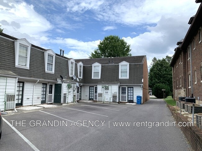 Building Photo - 1809 Grandin Rd SW