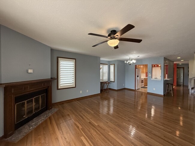 Building Photo - 4016 Fairway Lakes Dr
