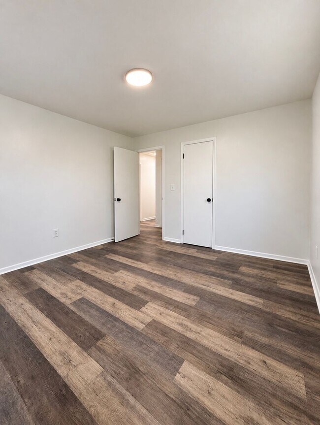 Building Photo - 156 Urqhart Way