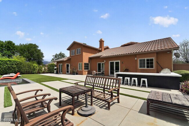 Building Photo - 9651 Sagebrush Ave