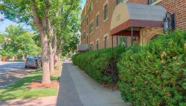 Building Photo - 1226 E 10th Ave
