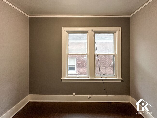 Building Photo - 2732-2734 Clements