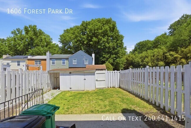 Building Photo - 1606 Forest Park Dr