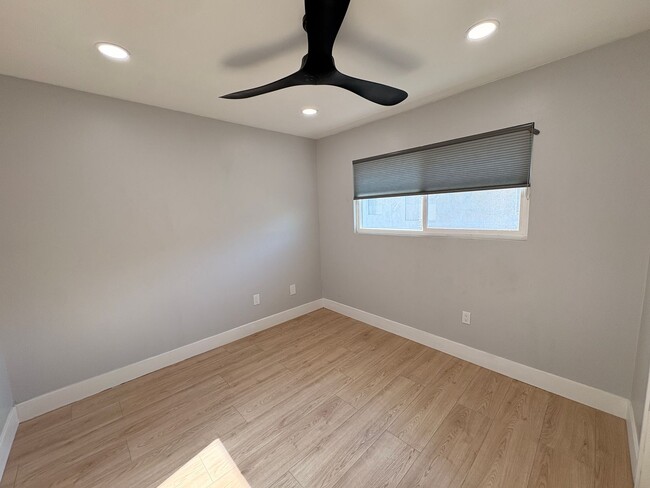 Building Photo - 1708 E Fairfield Ct