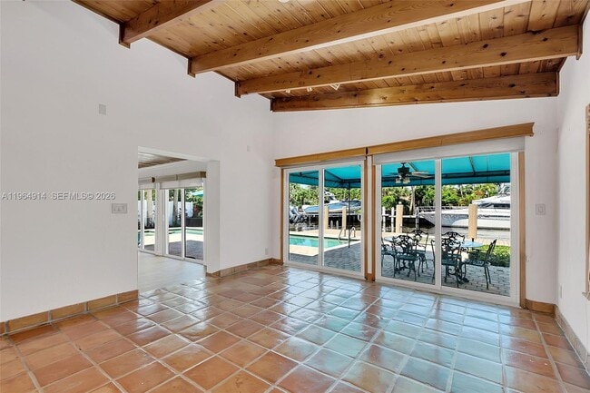 Building Photo - 325 Bontona Ave