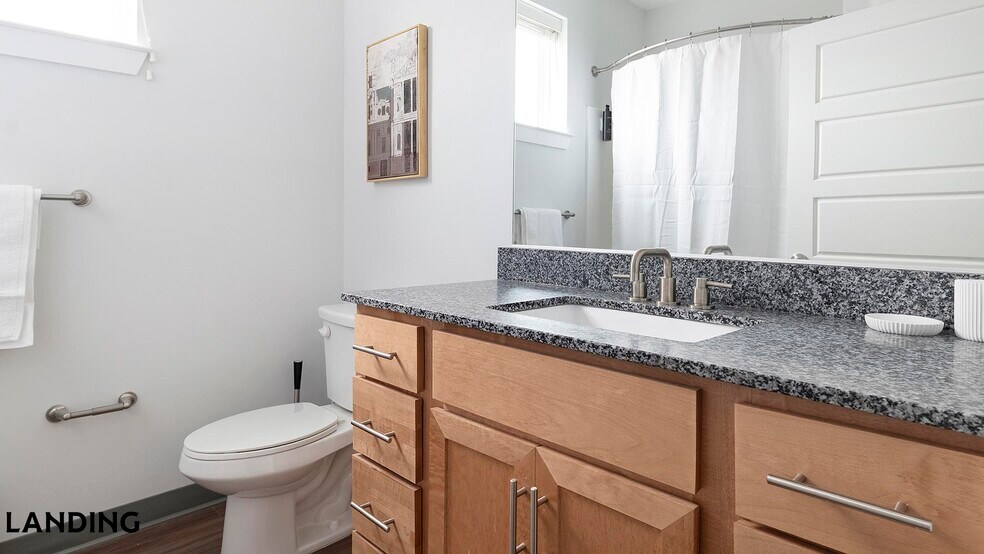 Building Photo - 302 13th St S