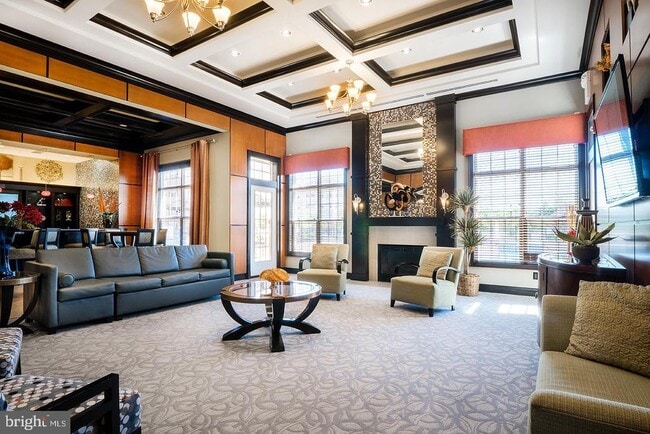 Building Photo - 735 Grand Central Dr