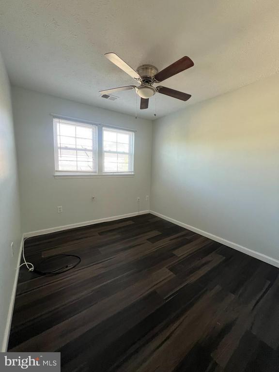 Building Photo - 2579 Blue Water Blvd