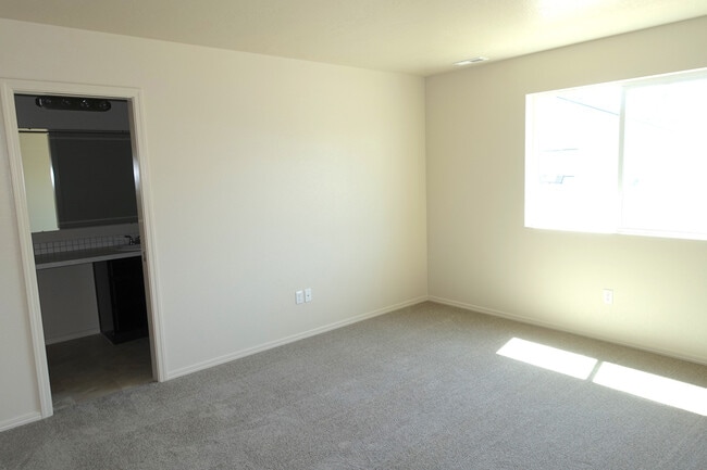 Building Photo - New 3-Bedroom Home in Kuna!