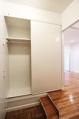 Building Photo - 11 Maiden Ln