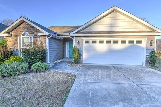 Building Photo - 1328 Royal Oak St