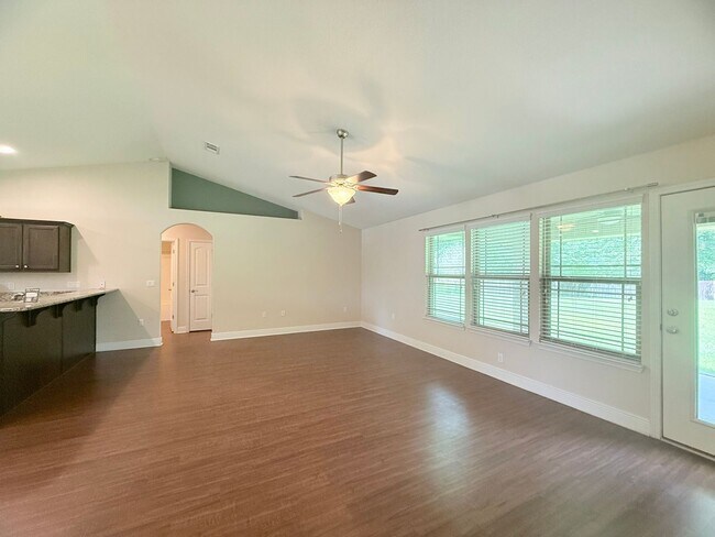 Building Photo - 5227 English Oak Dr
