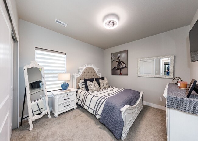 Building Photo - Luxury Ranch-Style Home for Rent | Wolf Ranch | D20 Schools | Pikes Peak Views