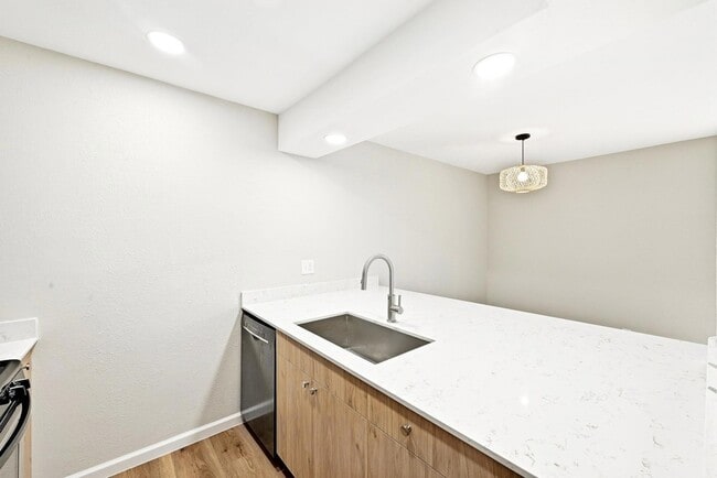 Building Photo - 7801 Shoal Creek Blvd